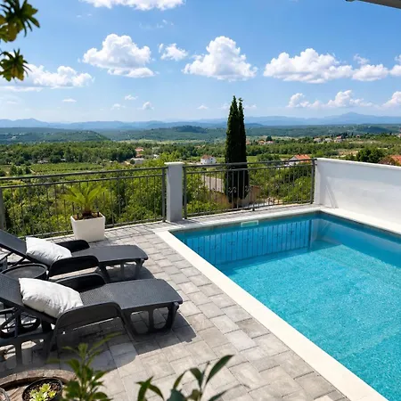 Vintage House With Pool