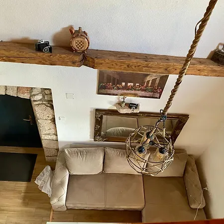 Vintage House With Pool Casa vacanze
